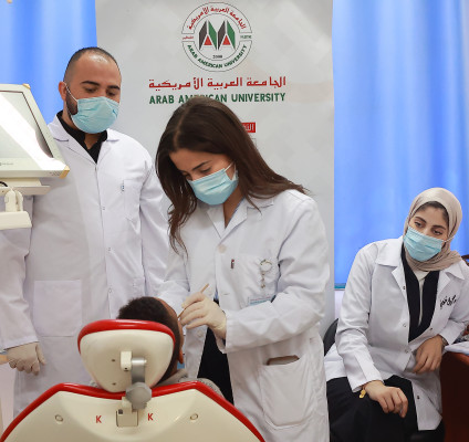 الجامعة العربية الأمريكية تنفذ يومًا طبيًا في بلدة العوجا بمحافظة أريحا